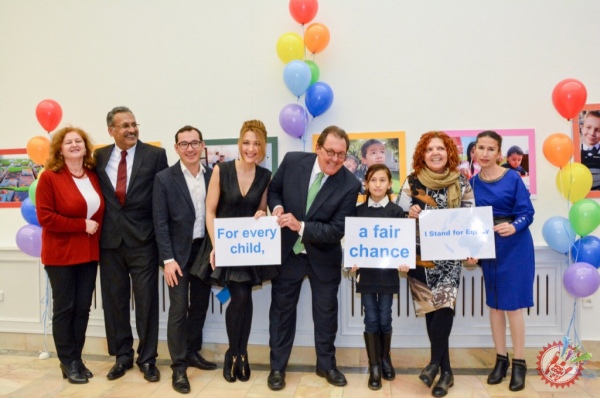 Лола ЮНИСЕФнинг навбатдаги  фотокўргазмасида