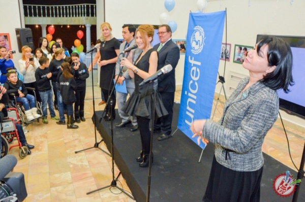Лола ЮНИСЕФнинг навбатдаги  фотокўргазмасида