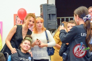 Лола ЮНИСЕФнинг навбатдаги  фотокўргазмасида
