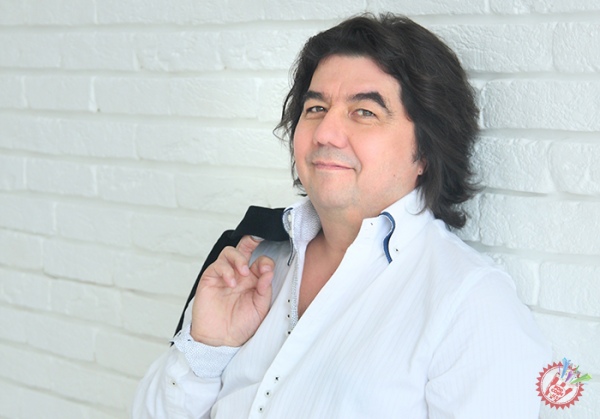 Ўктам Ҳакимов янги ғоя ва ўзгача шижоат билан ўзбек эстрадасига қайтди