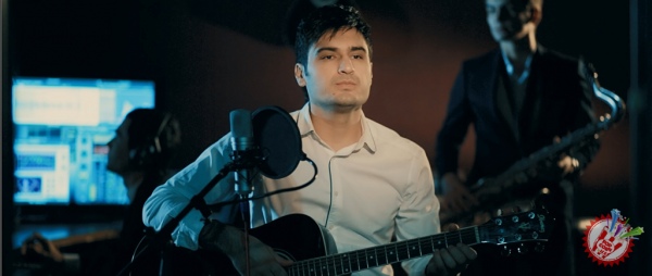 Отабек Муталхўжаевдан иккита видеоклип премьераси