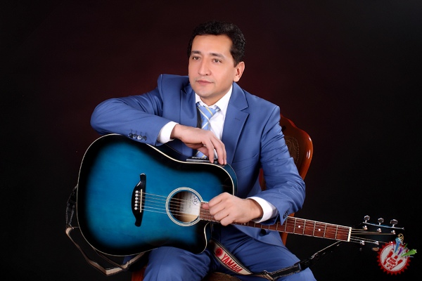 Шуҳрат Дарёдан яккахон концерт дастури “Бахт кулиб...”