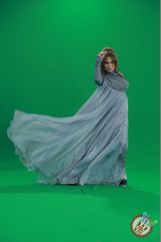 Муниса Ризаева телба аёл образида