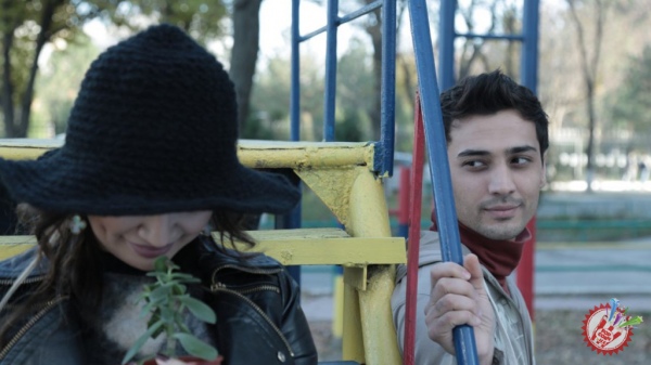 Муниса Ризаева телба аёл образида