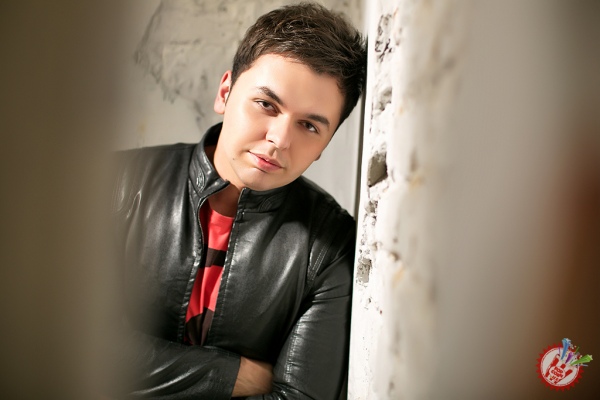 Алим ижросида навбатдаги тарона “Вай-вай”