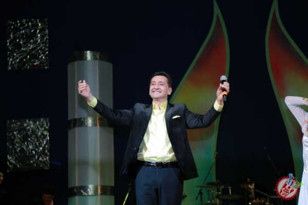 Шуҳрат Дарё яккахон концерт дастурини тақдим этди