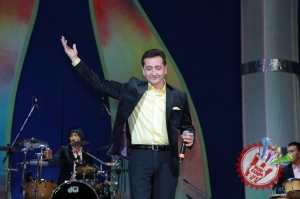 Шуҳрат Дарё яккахон концерт дастурини тақдим этди