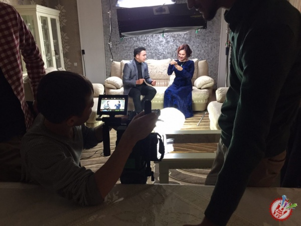 Гулсанам Мамазоитовадан янги дуэт “Опа-ука”