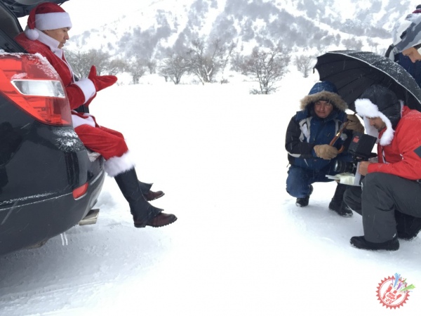 Виа Шарқдан янги йилга байрамона туҳфа