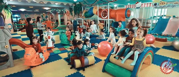 “Кўзмунчоқ” болалар гуруҳидан “Совғалар” қарши олинг!