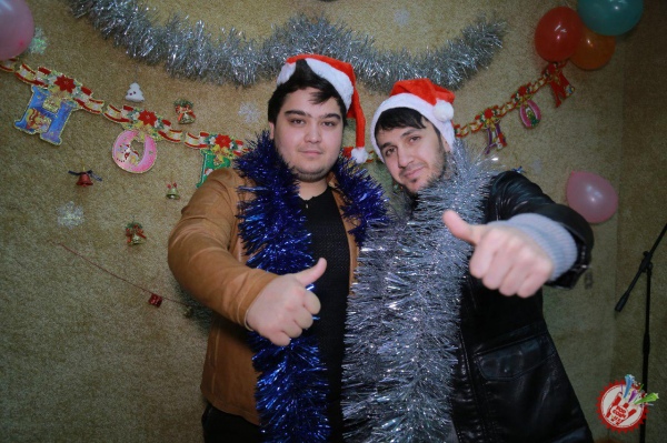 Янги йилингиз билан!