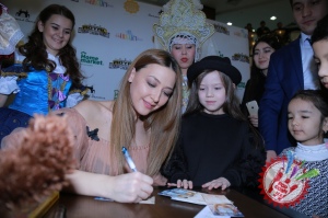 Латофатли Лоладан яна бир қишги совға