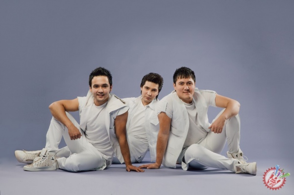 Уммон гуруҳидан янги фотосессия