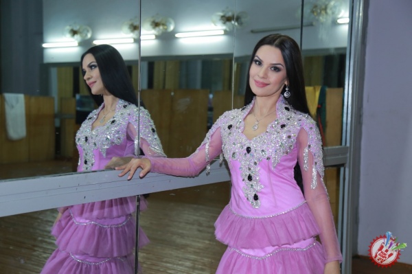 Ҳулкар Абдуллаеванинг яккахон концерт дастуридан фоторепортаж