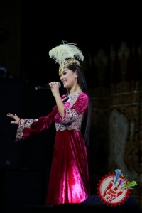 Ҳулкар Абдуллаеванинг яккахон концерт дастуридан фоторепортаж