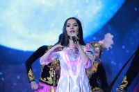 Ҳулкар Абдуллаеванинг яккахон концерт дастуридан фоторепортаж