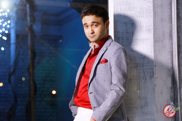 Шоҳруҳхондан навбатдаги фотосессияни қарши олинг