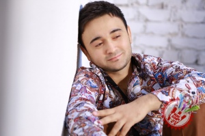 Шоҳруҳхондан навбатдаги фотосессияни қарши олинг