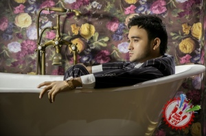 Шоҳруҳхондан навбатдаги фотосессияни қарши олинг