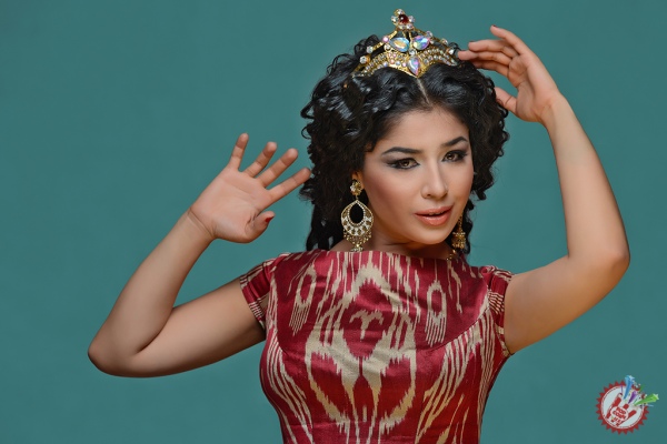 Зиёда ижросидаги “Оҳ ким” қўшиғига баҳо беринг