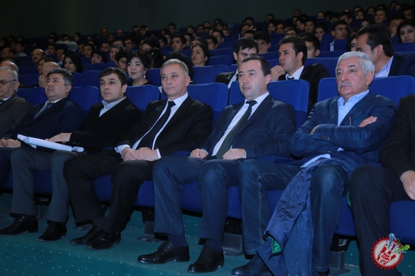 “Мен ўзимни топмасам...” номли мусиқий кеча бўлиб ўтди