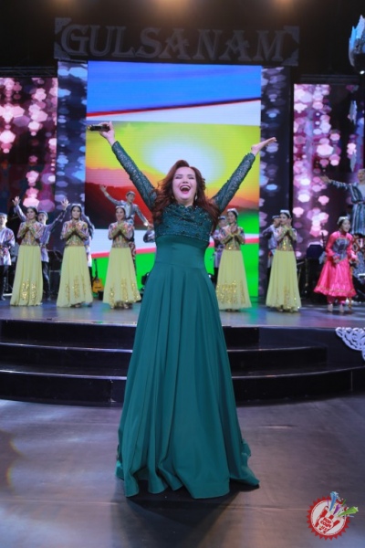 Гулсанам Мамазоитованинг жонли ижродаги концерт дастуридан фоторепортаж