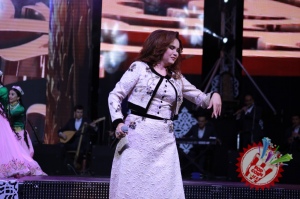 Гулсанам Мамазоитованинг жонли ижродаги концерт дастуридан фоторепортаж