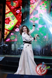 Гулсанам Мамазоитованинг жонли ижродаги концерт дастуридан фоторепортаж