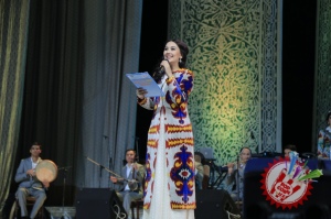 Таниқли шоир ва ёзувчилар, санъаткорлар ҳамда мақом ансамбли иштирокида “Назм ва наво” кечаси  бўлиб ўтди