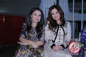 Таниқли шоир ва ёзувчилар, санъаткорлар ҳамда мақом ансамбли иштирокида “Назм ва наво” кечаси  бўлиб ўтди