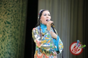 Таниқли шоир ва ёзувчилар, санъаткорлар ҳамда мақом ансамбли иштирокида “Назм ва наво” кечаси  бўлиб ўтди