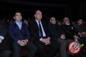 Таниқли шоир ва ёзувчилар, санъаткорлар ҳамда мақом ансамбли иштирокида “Назм ва наво” кечаси  бўлиб ўтди