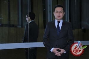 Таниқли шоир ва ёзувчилар, санъаткорлар ҳамда мақом ансамбли иштирокида “Назм ва наво” кечаси  бўлиб ўтди