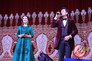 Мавлуда ва Гули Асалхўжаеваларнинг яккахон концертидан фоторепортаж