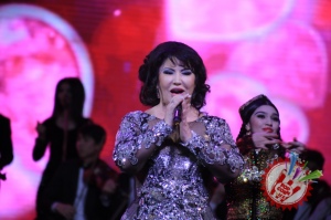 Мавлуда ва Гули Асалхўжаеваларнинг яккахон концертидан фоторепортаж