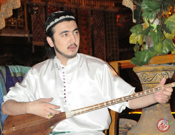 Шоҳжаҳон Жўраевдан кутилмаган мавзудаги қўшиқ премьераси