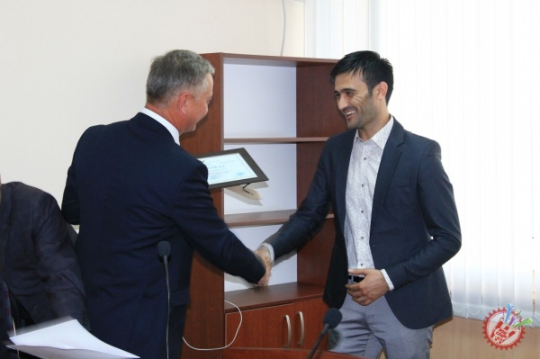 “Хонандалик санъати” қисқа малака ошириш курсининг илк битирувчиларини тақдирлаш маросими бўлиб ўтди