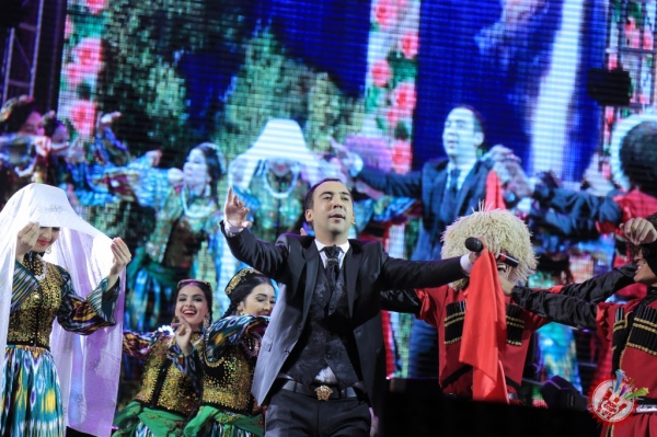 “Азиз ва муқаддассан аёл” номли концерт дастуридан батафсил