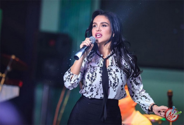 Нилуфар Усмоновадан севишганлар учун кутилмаган туҳфа тез кунда!