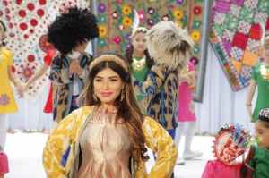 Ирода Дилроз бошчилигидаги “Кўзмунчоқ” болалар гуруҳи билан “Сумалак” байрам дастури бўлиб ўтди