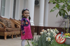 Ирода Дилроз бошчилигидаги “Кўзмунчоқ” болалар гуруҳи билан “Сумалак” байрам дастури бўлиб ўтди