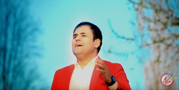 Адҳам Солиев муҳаббатга етолмаганлар учун қўшиқ куйлади