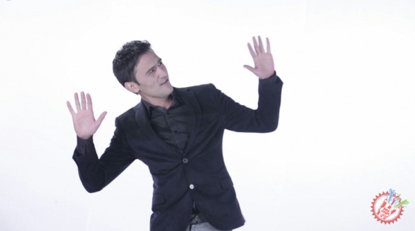 Хушовоз хонанда Ҳусан янги клип суратга олдирди