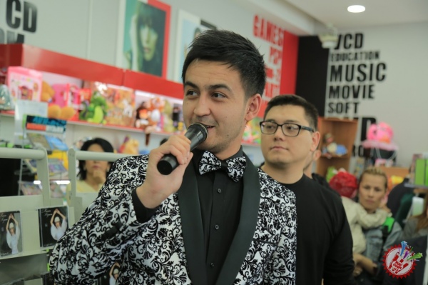 Муниса Ризаевадан навбатдаги альбом тақдимоти