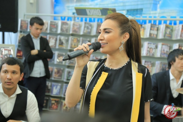 Муниса Ризаевадан навбатдаги альбом тақдимоти