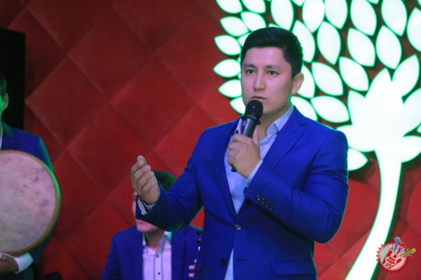 Фаррух Раимов илк альбом тақдимотини ўтказди