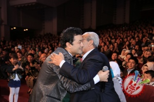 Шуҳрат Қаюмовнинг концерт дастуридан фоторепортаж