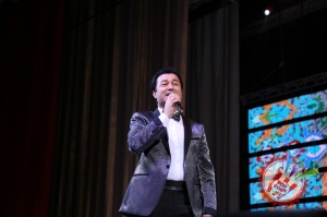 Шуҳрат Қаюмовнинг концерт дастуридан фоторепортаж