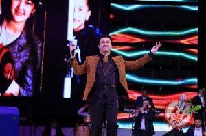 Шуҳрат Қаюмовнинг концерт дастуридан фоторепортаж