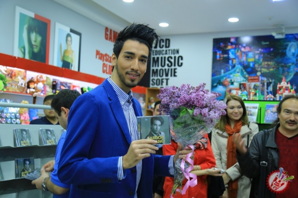 Сардор Милано илк альбом тақдимотини ўтказди